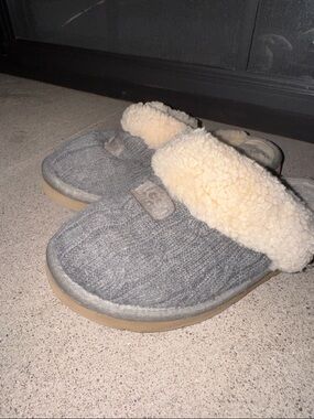 UGG Gray Knit Sherpa Clog Slippers